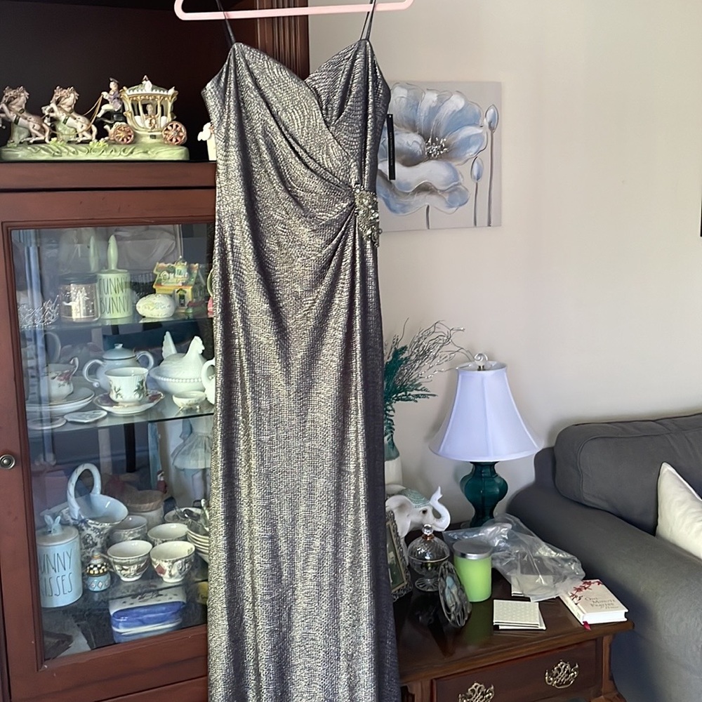 David Meister Designer Gorgeous gown Strapless